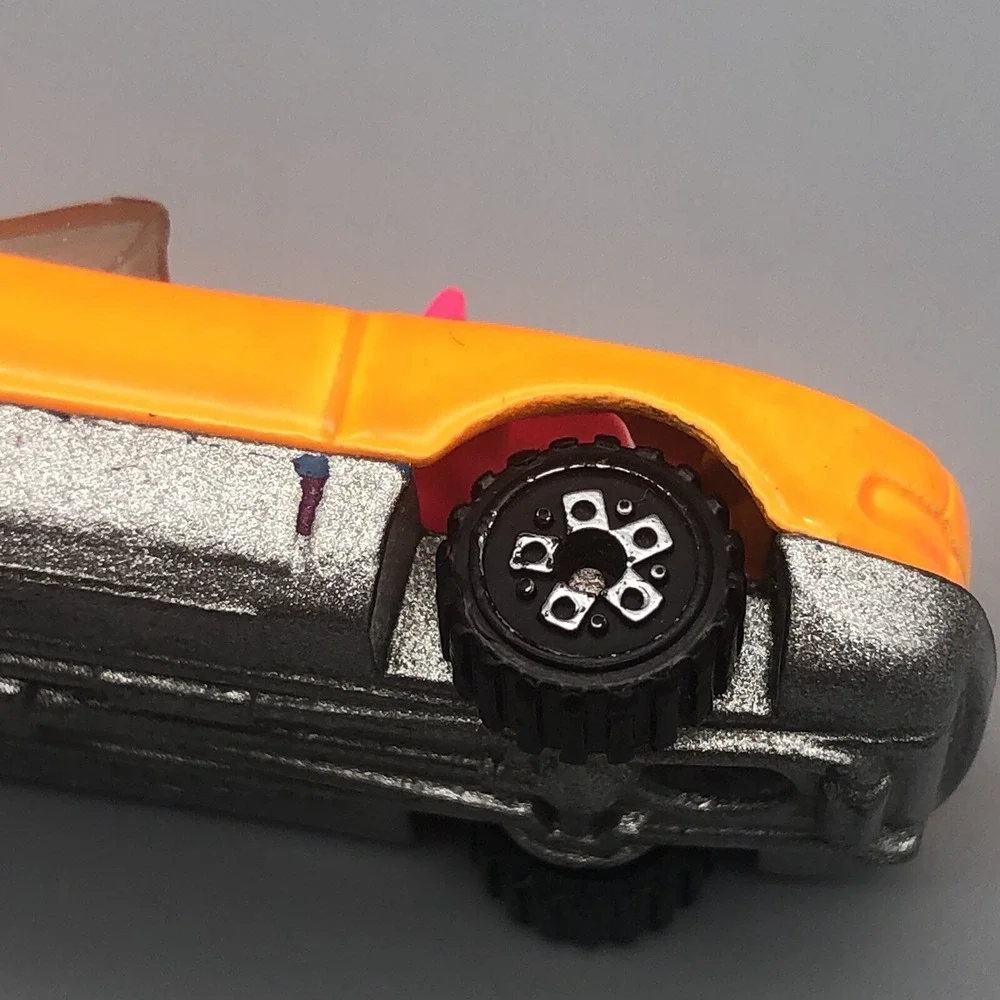 Hot Wheels Mazda Miata Sports Car Orange Pink G-Force Raceset Diecast 1/64 Scale